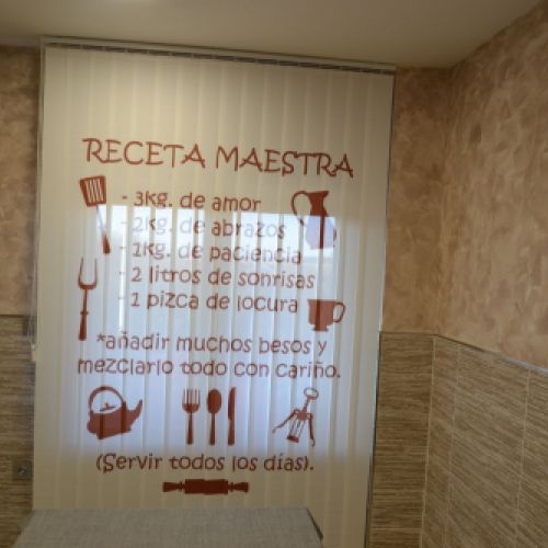 Cortina Vertical con impresión digital en una cocina